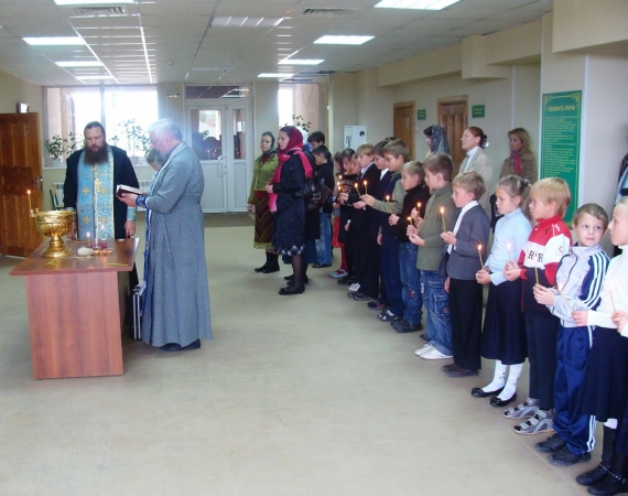 prepodavatelskiy-sostav-pravoslavnogo-tsentra-obrazovaniya-foto-2009-g