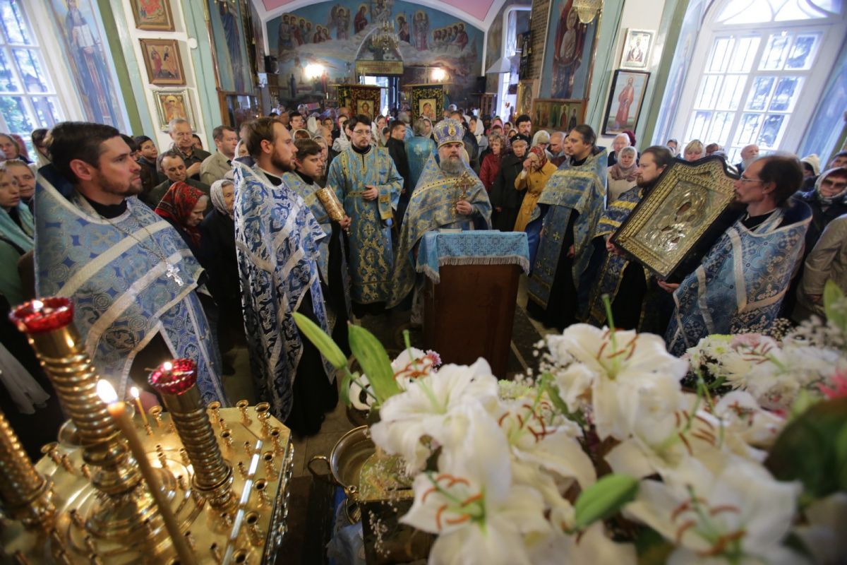 Храм Смоленской Божьей матери Ивантеевка